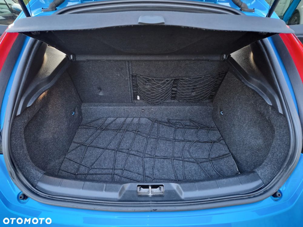 Volvo V40 D4 RDesign - 13