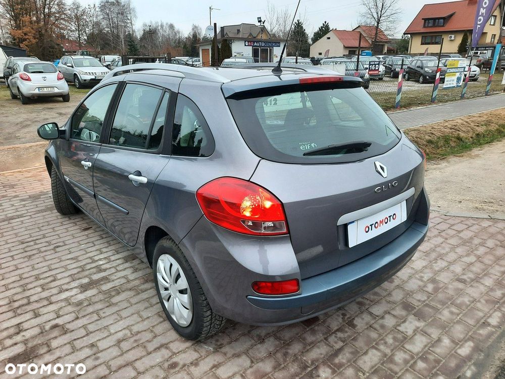 Renault Clio - 7