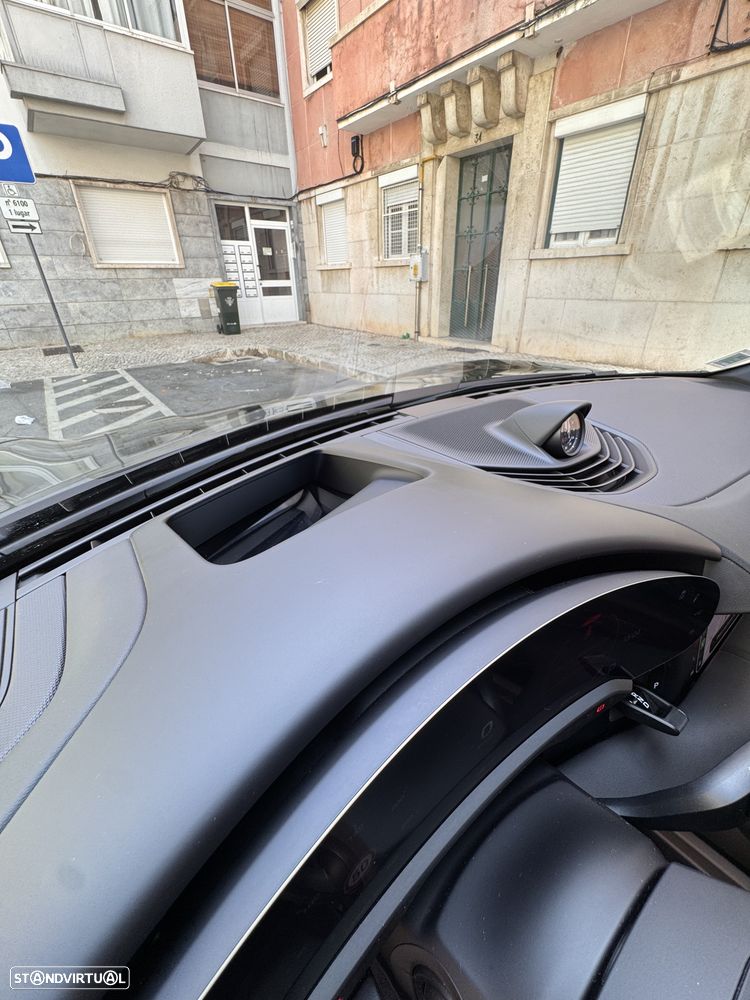 Porsche Taycan Cross Turismo 4S - 13