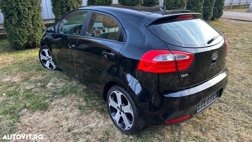 Kia Rio 1.1 CRDI Business Line - 2
