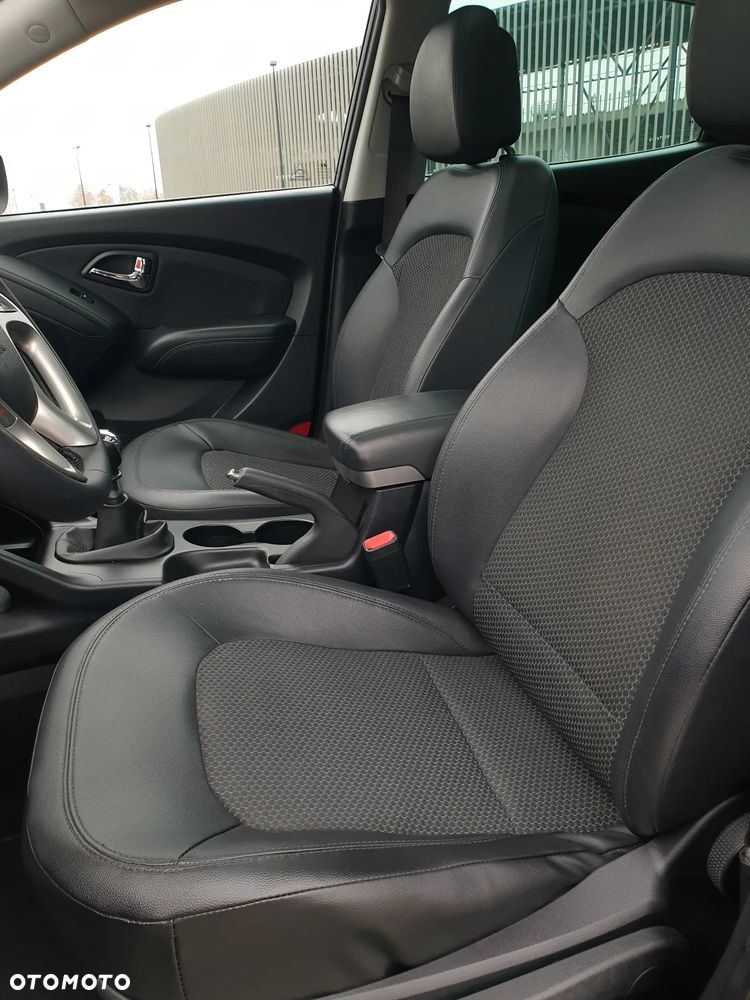 Hyundai ix35 1.6 GDI Premium 2WD - 24