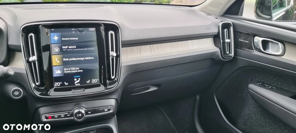 Volvo XC 40 T3 Inscription - 32