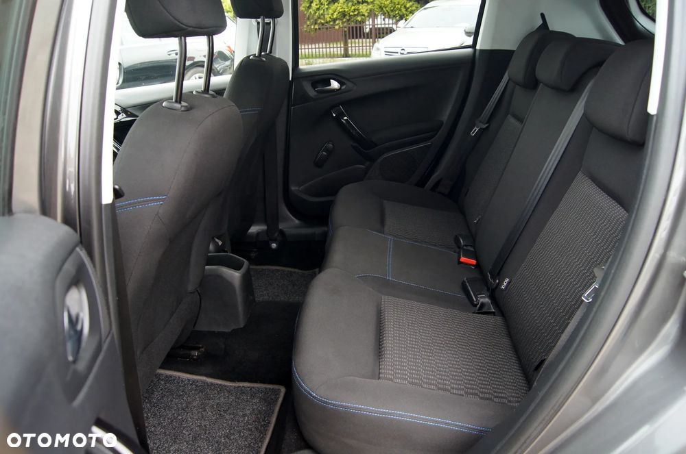 Peugeot 208 1.2 PureTech Style - 10