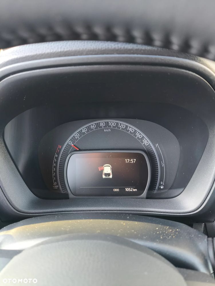 Toyota Aygo X 1.0 VVT-i Executive CVT - 9