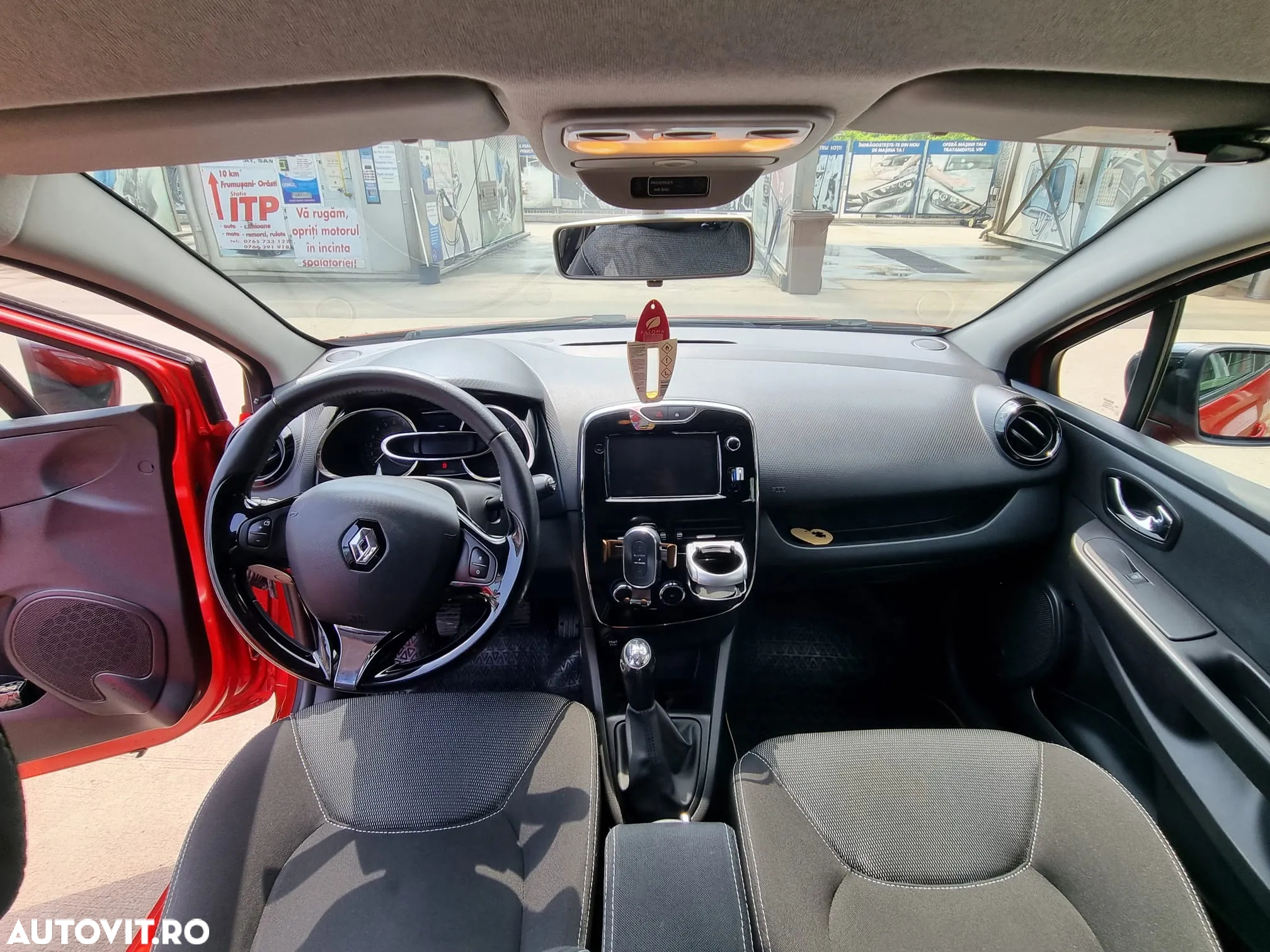 Renault Clio - 8