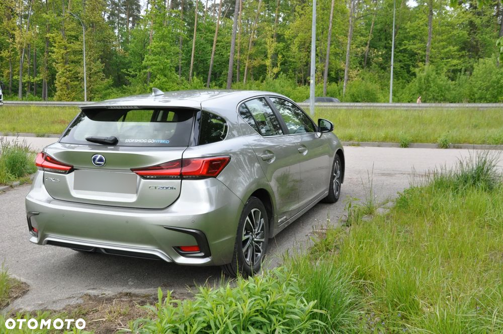 Lexus CT - 3