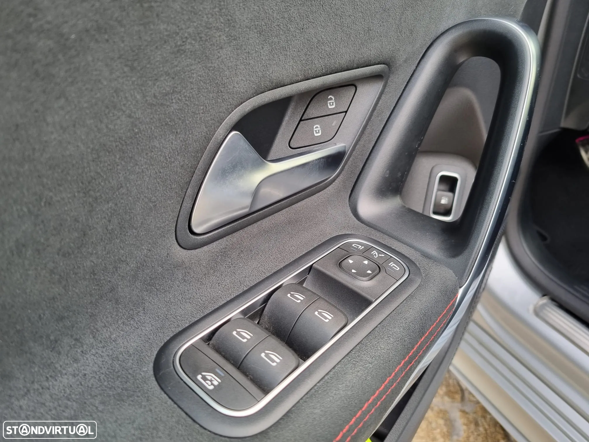 Mercedes-Benz A 250 e AMG Line - 21