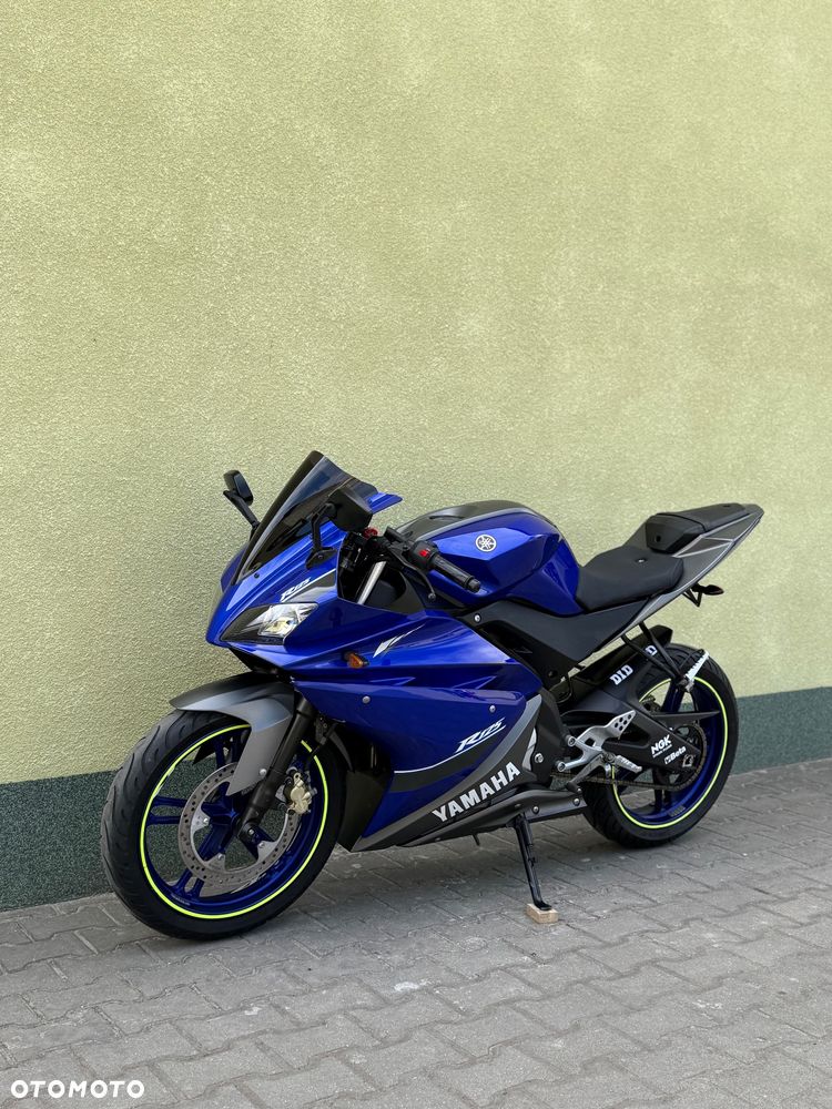 Yamaha YZF - 27