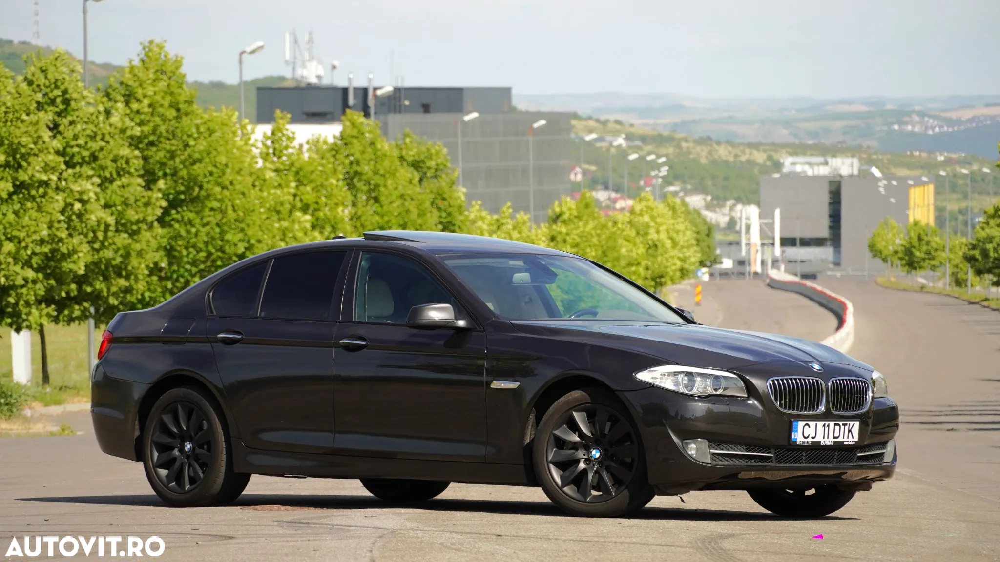 BMW Seria 5 520d - 10
