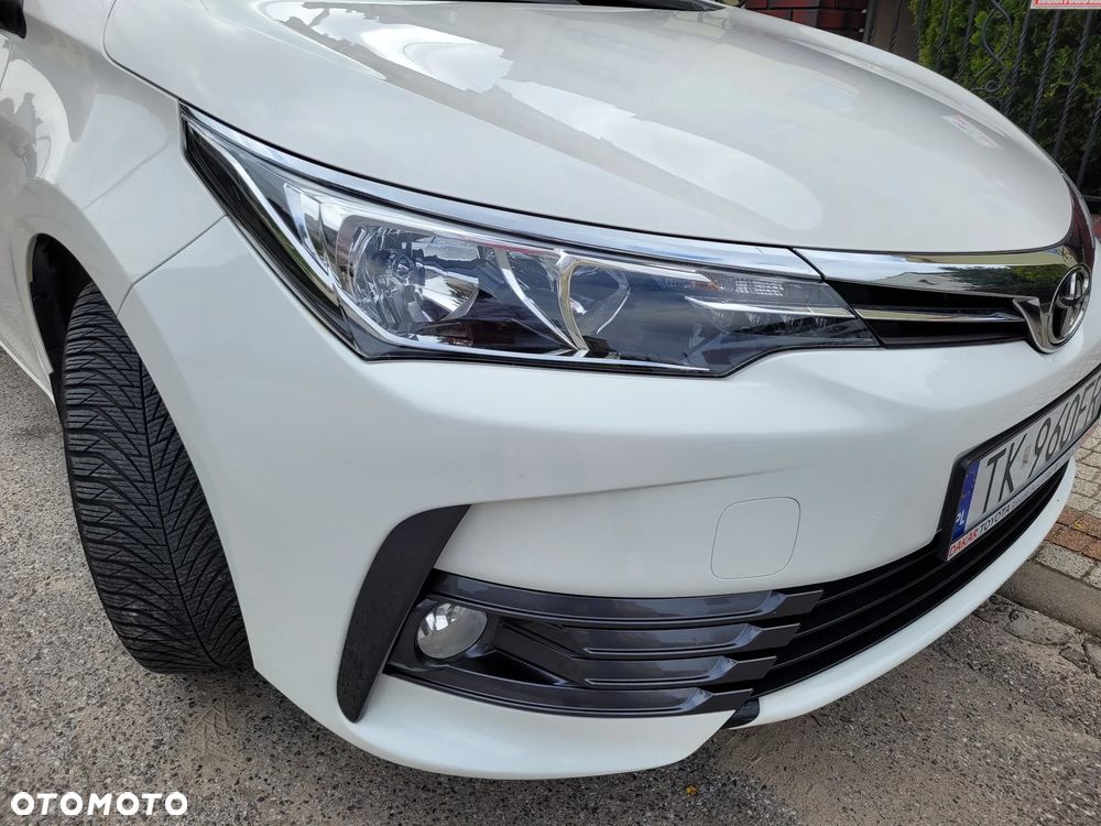 Toyota Corolla 1.6 Comfort - 16