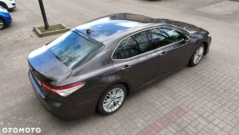 Toyota Camry 2.5 Hybrid Executive CVT - 25
