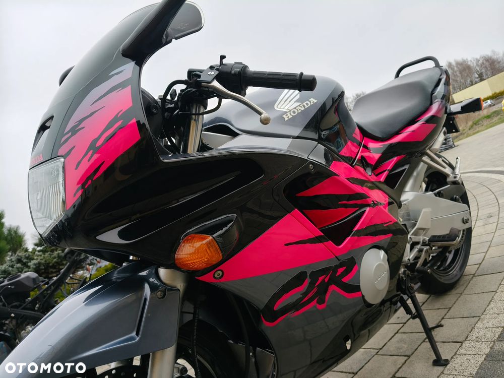 Honda CBR - 7