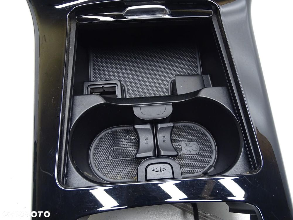 OSŁONA DEKOR TUNELU ŚRODKOWEGO SCHOWEK A1776805701 MERCEDES W177 A KLASA - 6