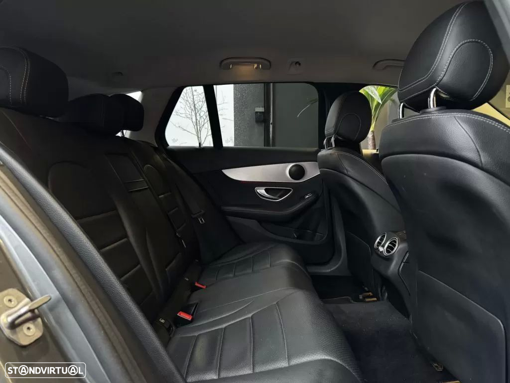 Mercedes-Benz C 200 - 38