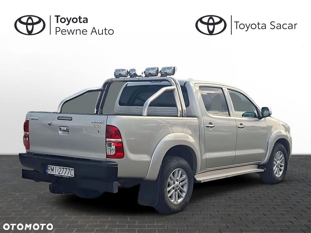 Toyota Hilux 3.0 D-4D SR5 - 5