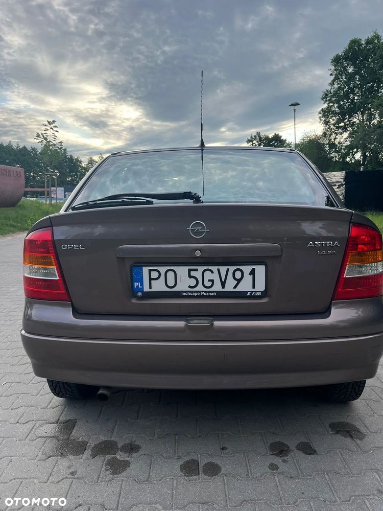 Opel Astra - 4