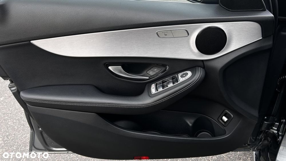 Mercedes-Benz Klasa C 220 d 9G-TRONIC - 11