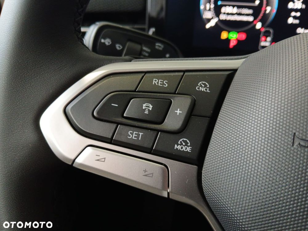 Volkswagen T-Roc - 15