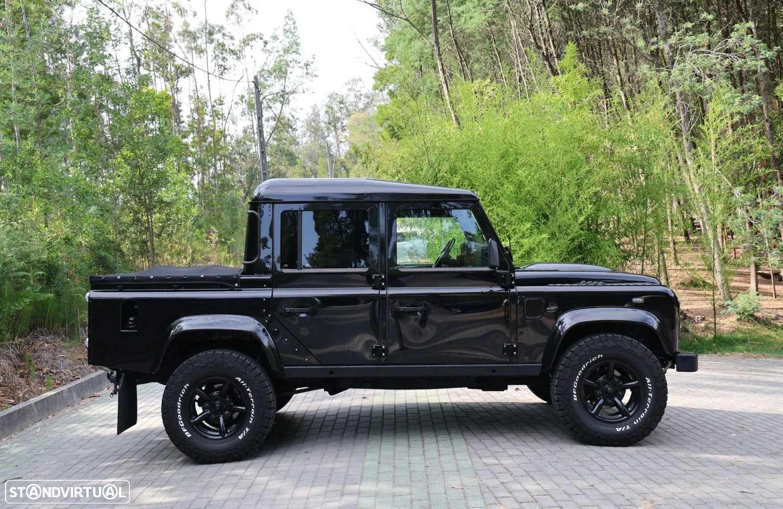 Land Rover Defender 110 CC 2.4 CRD SE - 9