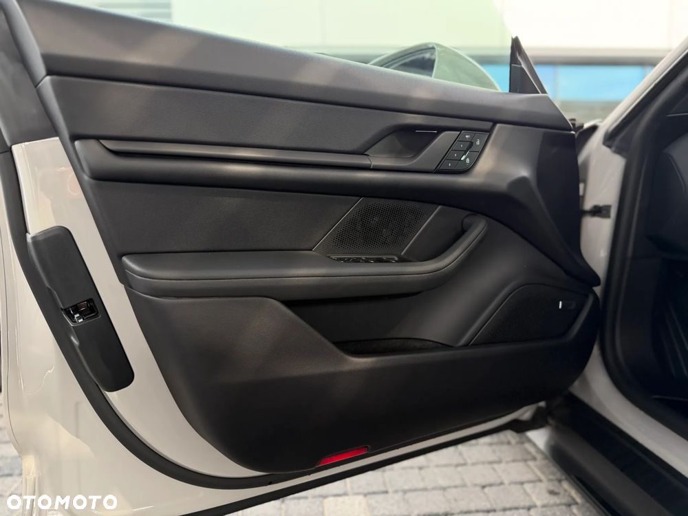 Porsche Taycan 105kWh 4 - 9