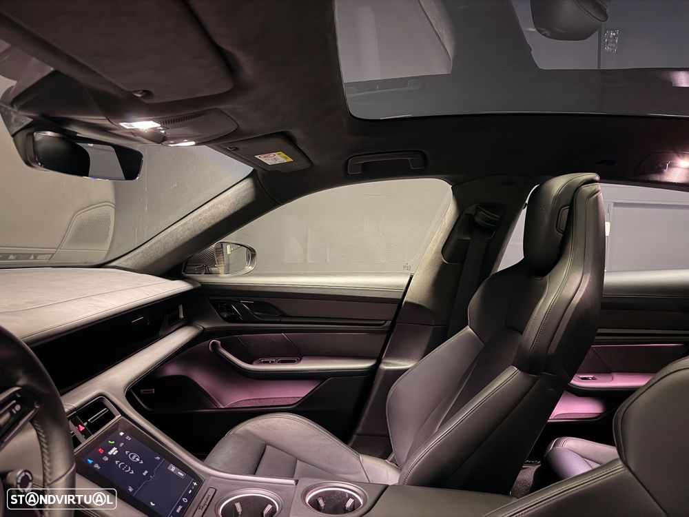 Porsche Taycan Cross Turismo Turbo S - 14