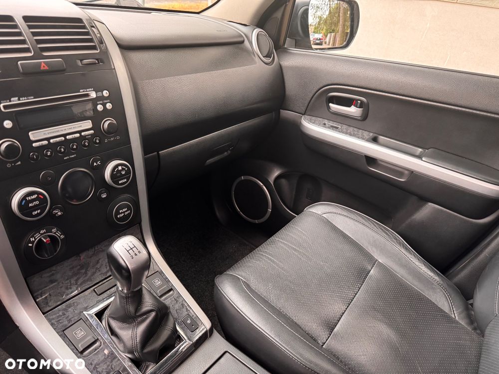 Suzuki Grand Vitara 1.9 DDiS De Luxe - 21