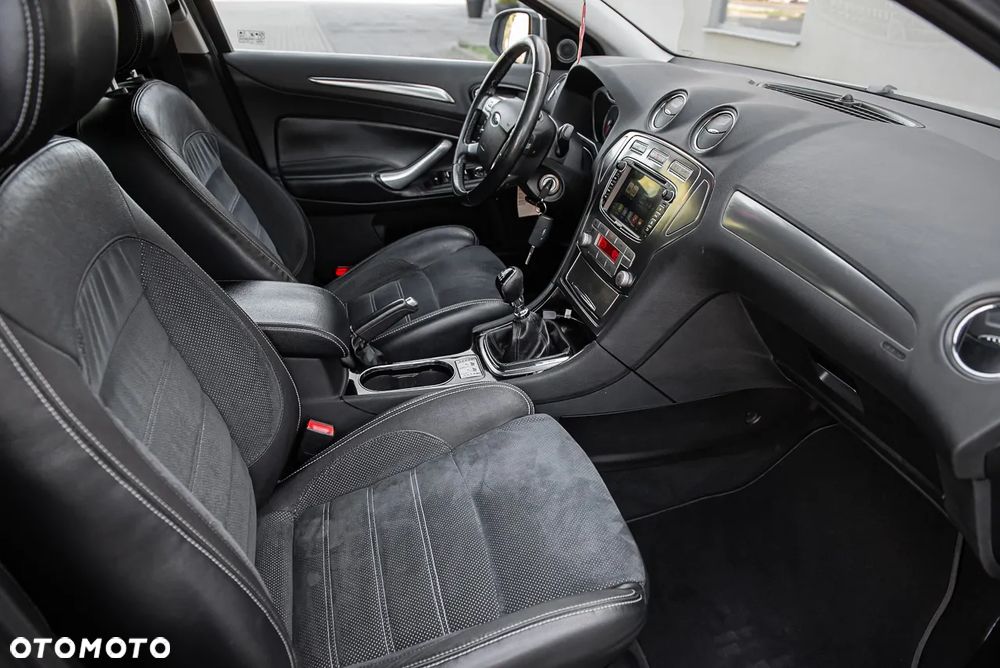 Ford Mondeo 2.5 Titanium - 30