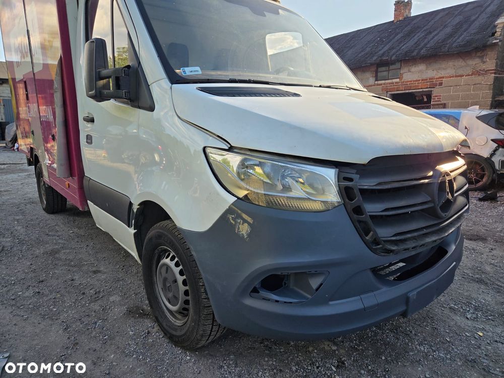 Mercedes-Benz Sprinter - 11