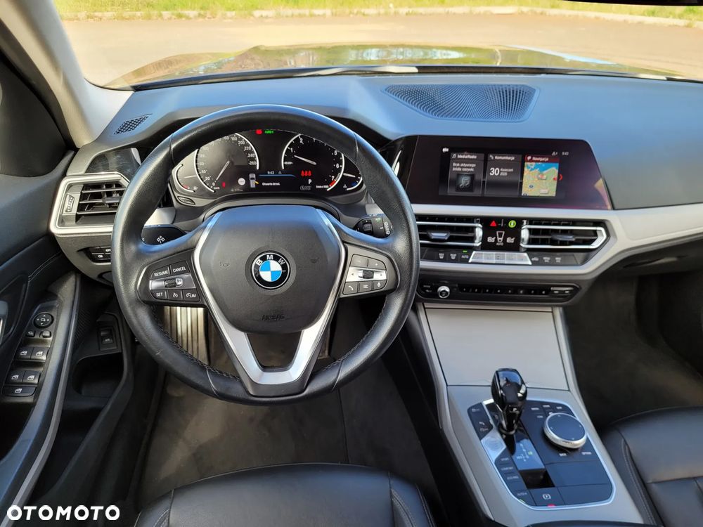 BMW Seria 3 320i GPF Advantage sport - 9