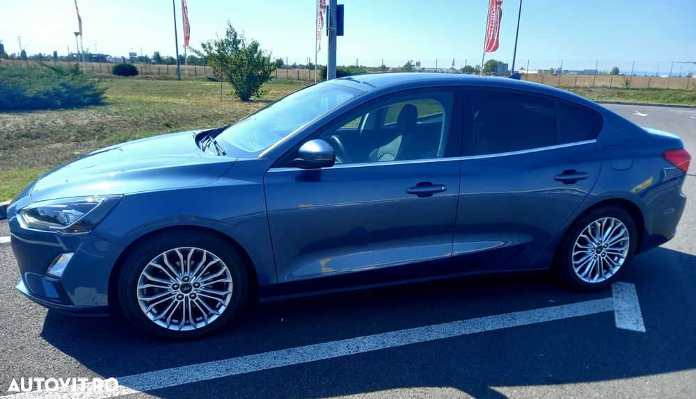 Ford Focus 1.5 EcoBlue Titanium Business - 1
