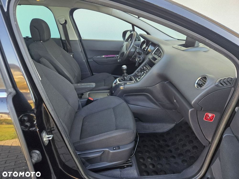 Peugeot 5008 - 32