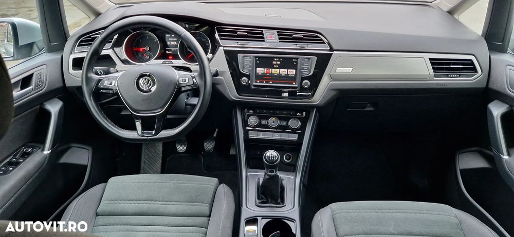 Volkswagen Touran 2.0 TDI SCR UNITED - 15