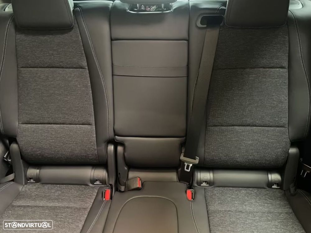 Mercedes-Benz GLB 250+ - 11