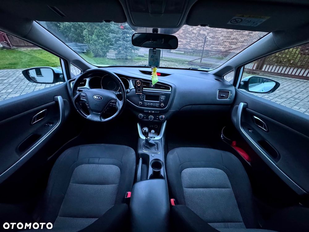 Kia Ceed 1.6 GDI L Business Line - 4