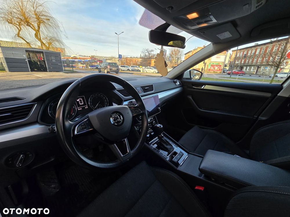 Skoda Superb 2.0 TDI Ambition DSG7 - 14