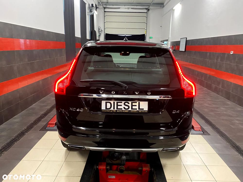 Volvo XC 60 D4 Drive-E Ocean Race - 10