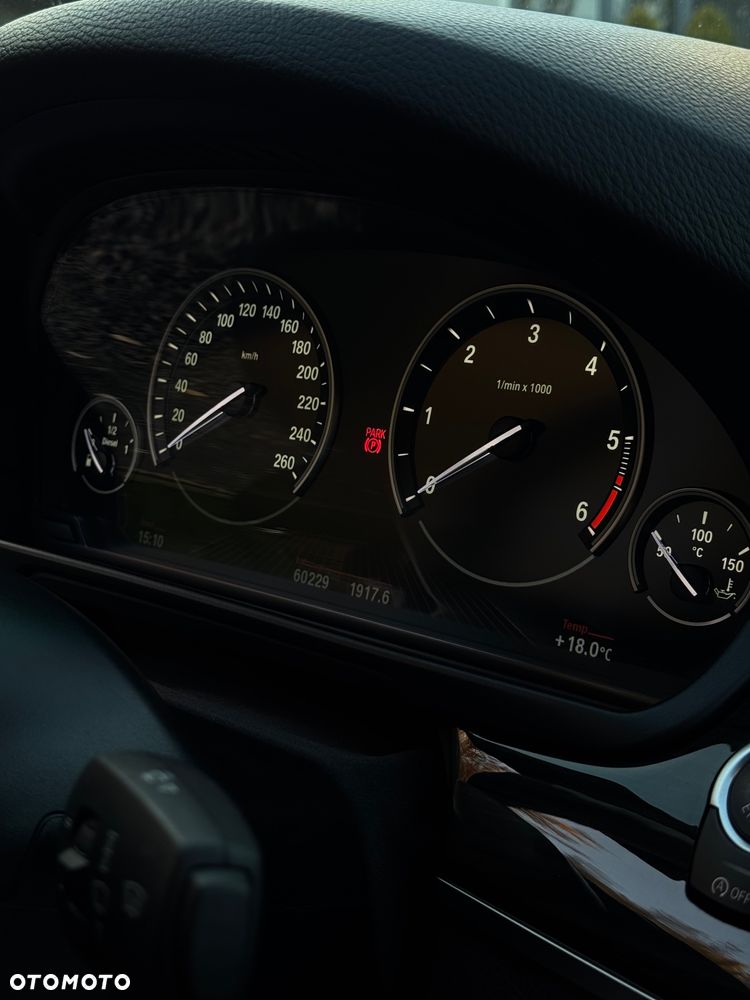 BMW Seria 5 530d xDrive - 16