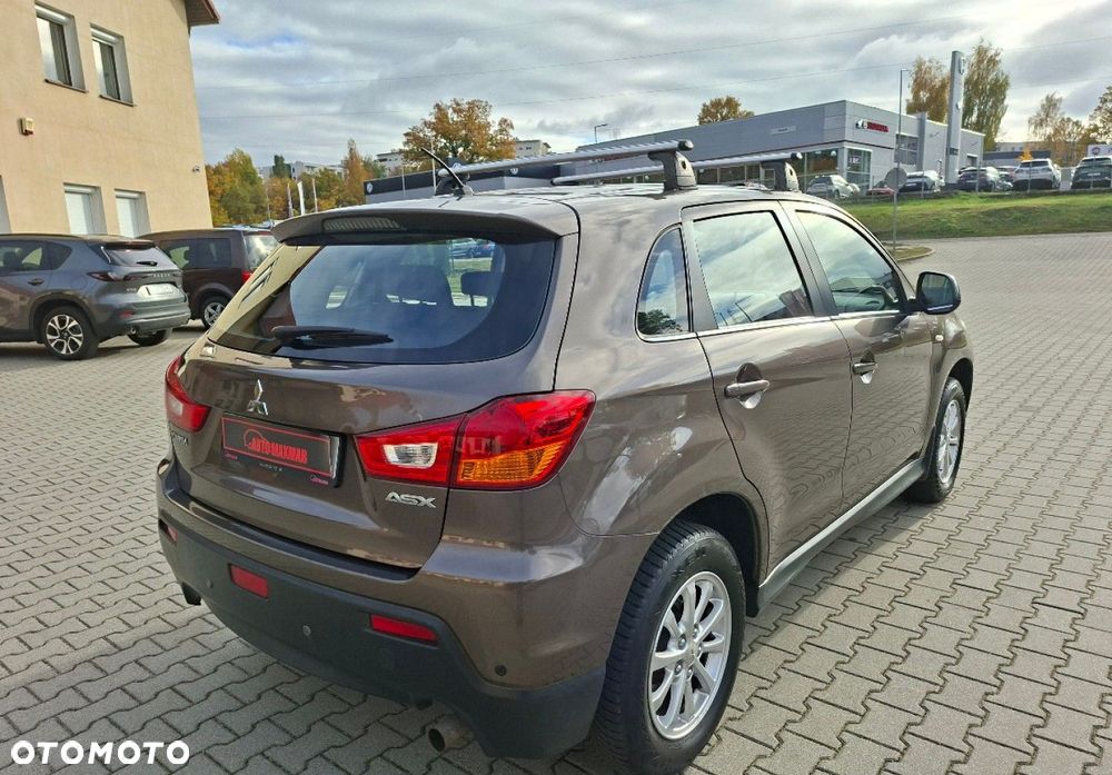 Mitsubishi ASX - 8