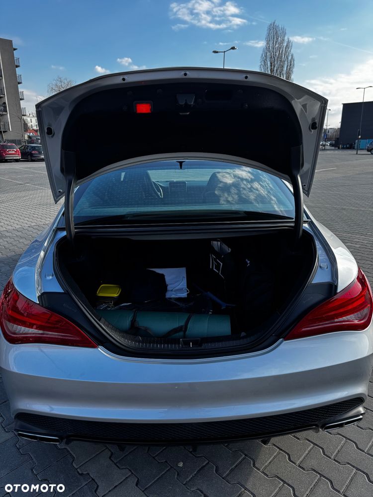 Mercedes-Benz CLA 45 AMG 4Matic 7G-DCT - 23