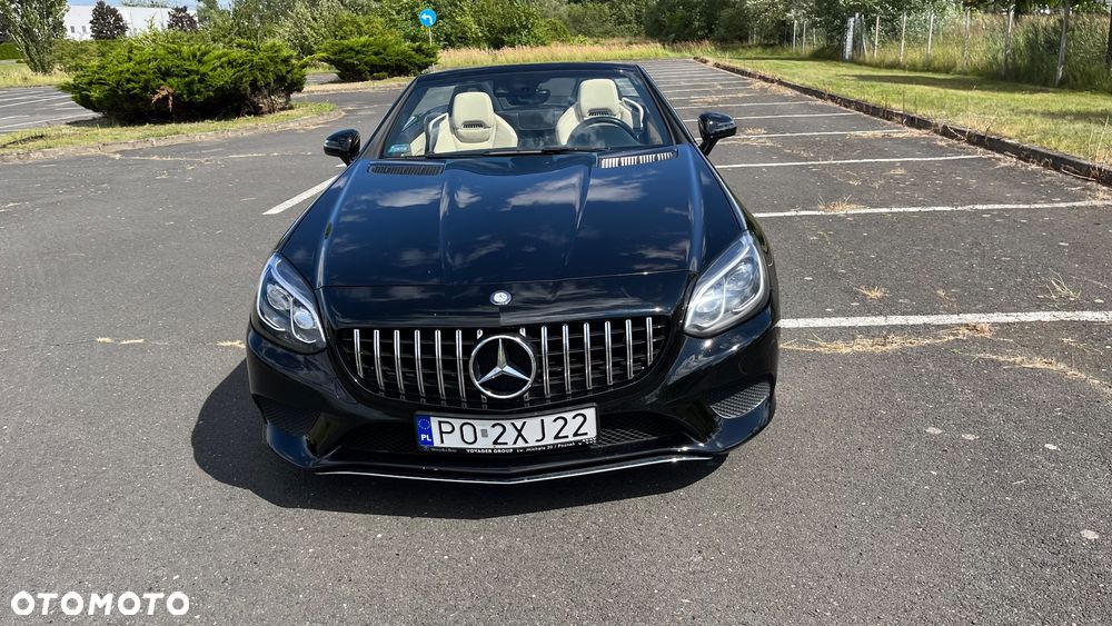 Mercedes-Benz SLC 300 9G-TRONIC Final Edition - 11