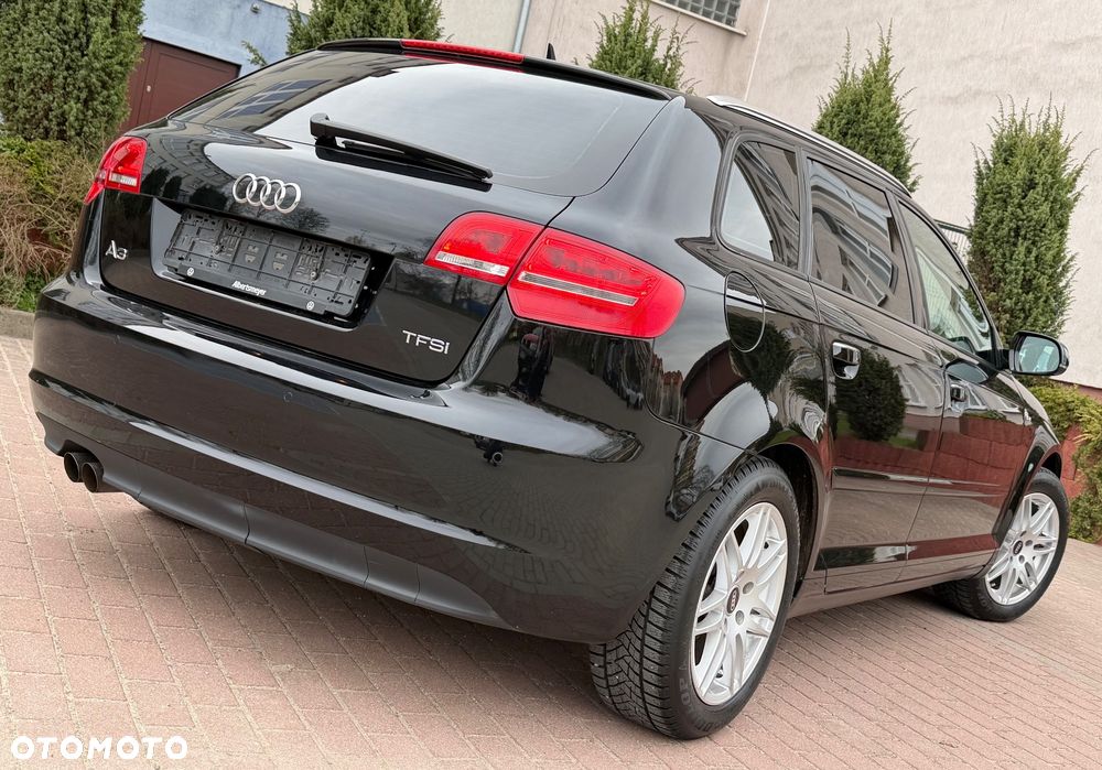 Audi A3 Sportback 1.4 TFSI S line Sportpaket - 3