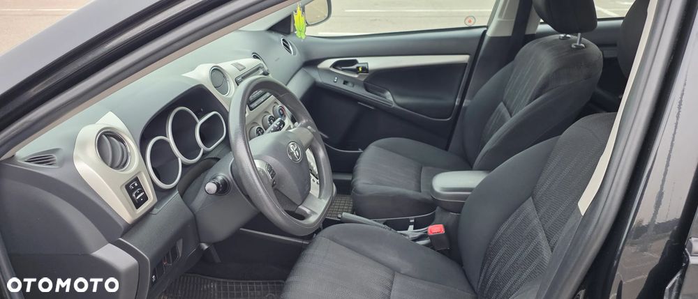 Toyota Matrix - 10