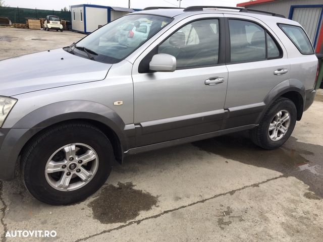 Dezmembrez KIA Sorento - 1