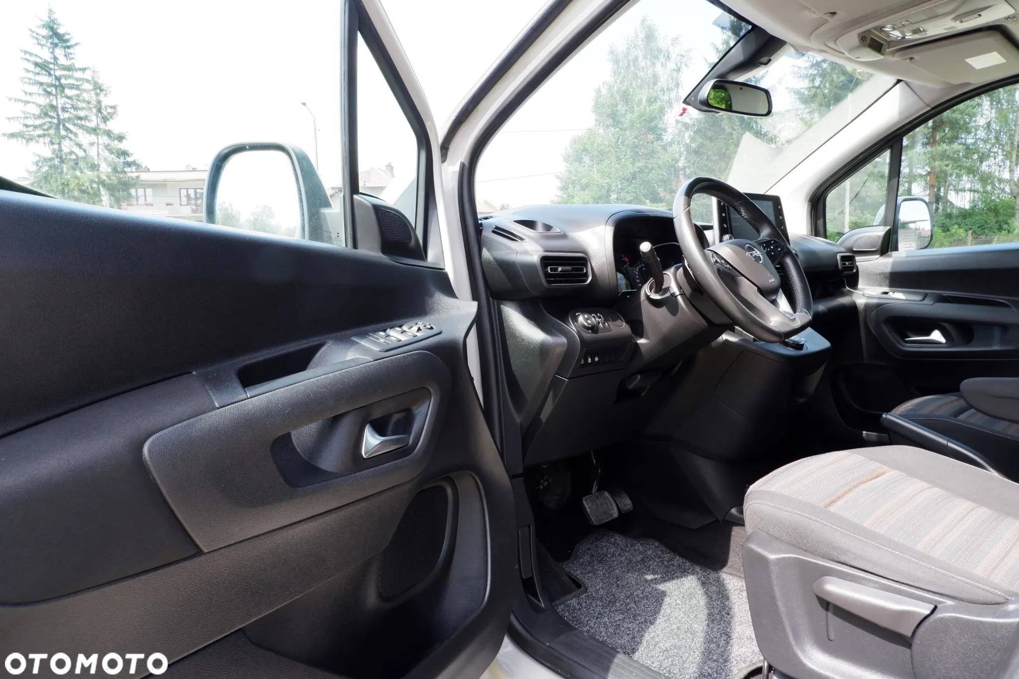 Opel Combo Life 1.5 D Automatik Start/Stop Innovation - 26