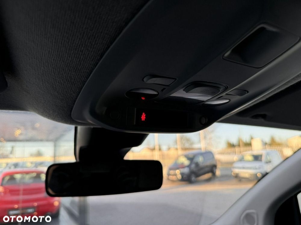 Opel Vivaro - 33