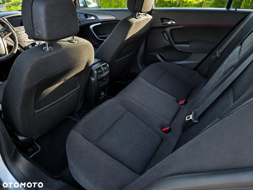 Opel Insignia - 16