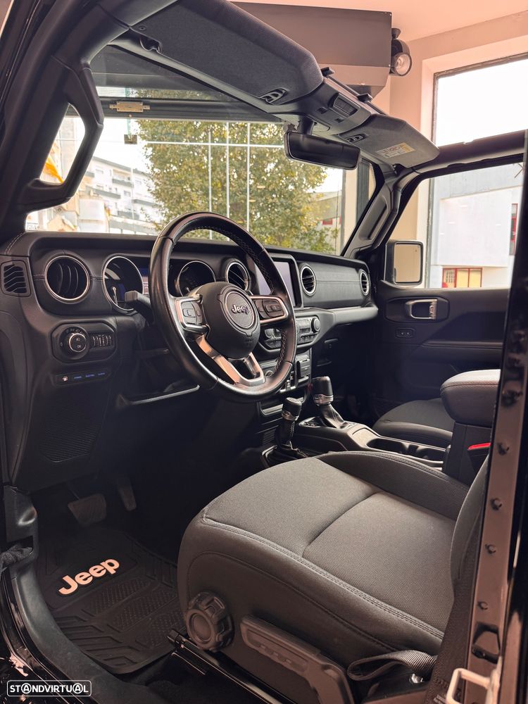 Jeep Wrangler - 18