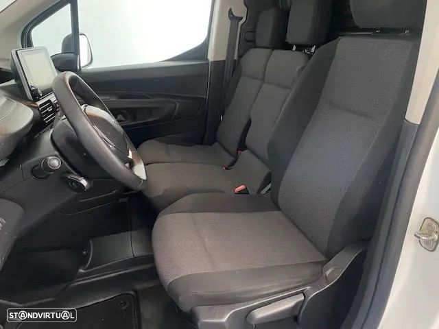 Peugeot 1.5 BlueHDi Premium Standard - 13