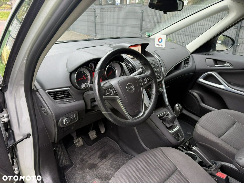 Opel Zafira - 8