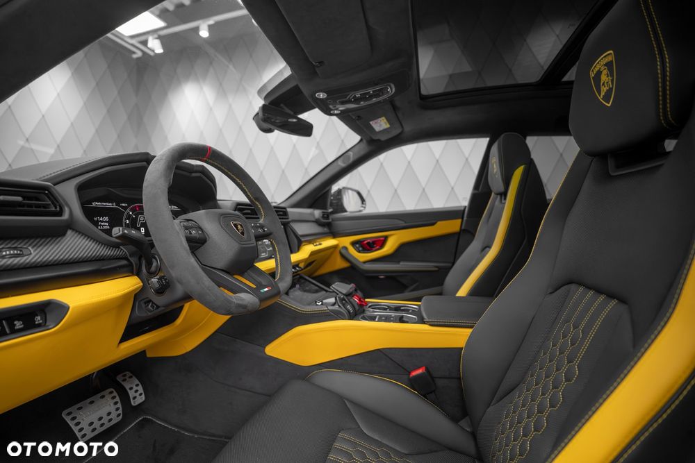 Lamborghini Urus - 14